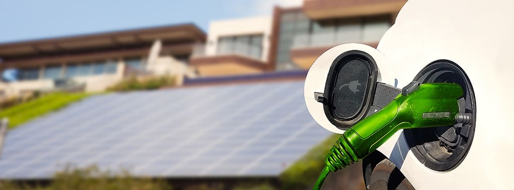 Laden met zonnepanelen